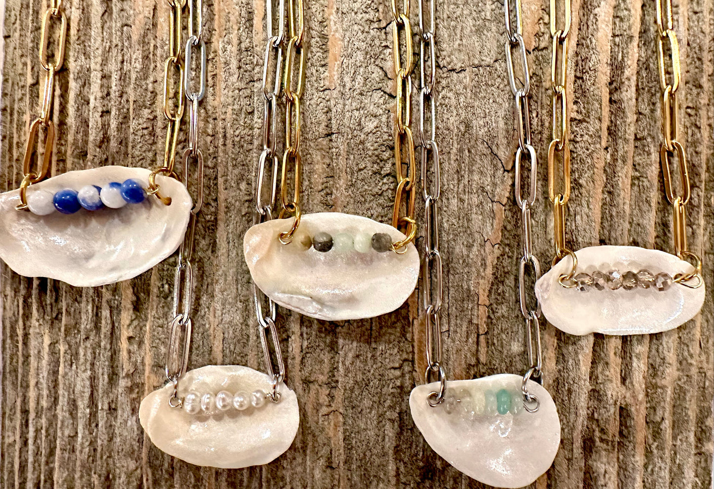 Paperclip Horizontal Oyster - Color Beads Option